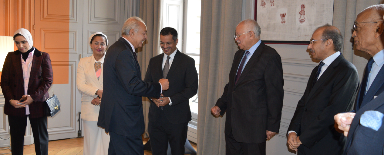 Le Président de la CCFA, Monsieur Vincent Reina, reçoit les ambassadeurs et ambassadrices arabes présents à Paris