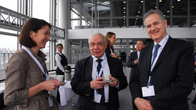 ????????????????????????????????????