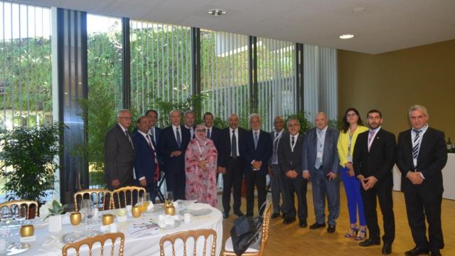 ????????????????????????????????????