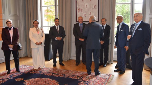 ????????????????????????????????????