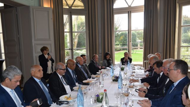 ????????????????????????????????????